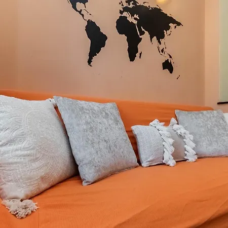 Immobirent - Casa Con Vista A 10 Min Dal Centro Cenova